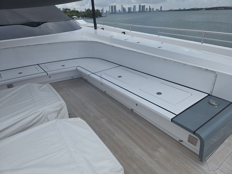 Custom fiberglass lounge seating